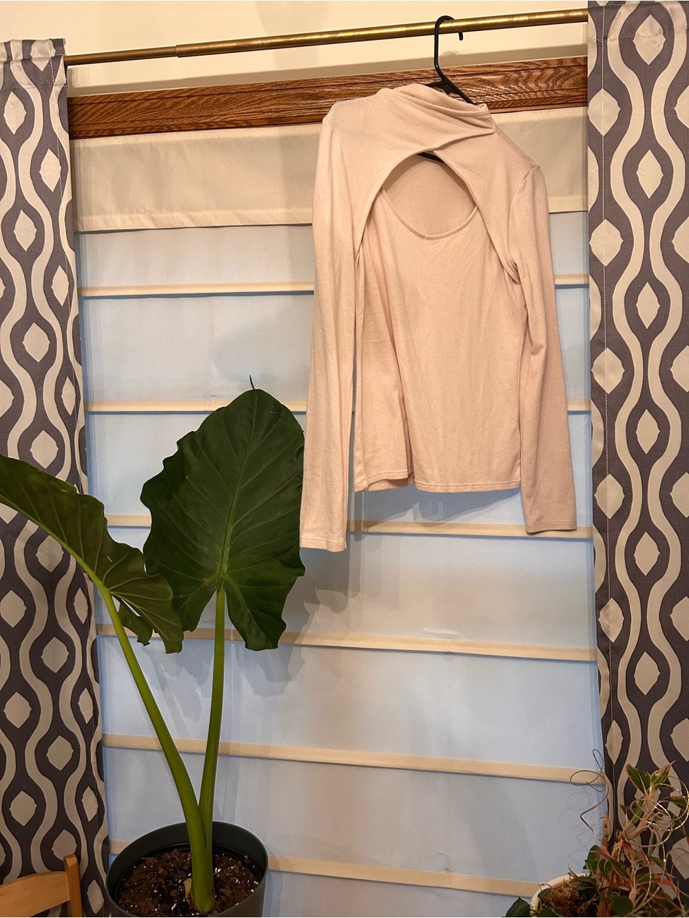 Maurice's Women’s Long Sleeve Cutout Top - Light Pink